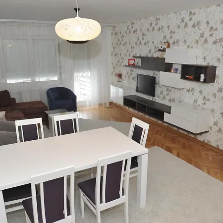 Apartament Golden Dreams *